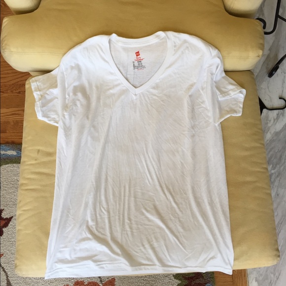 White Hanes V-neck t - Picture 2 of 3
